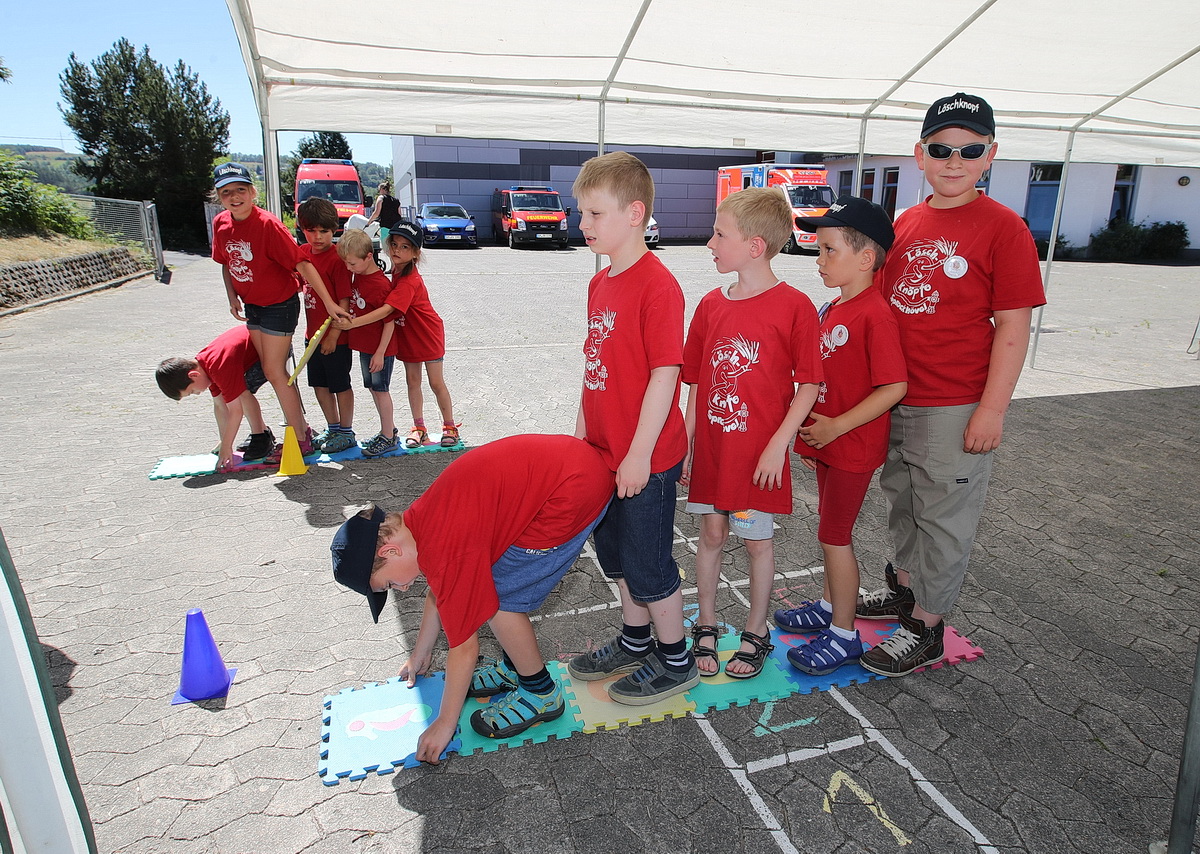 /2019/06/29-6-2019kinderfeuerg15.JPG