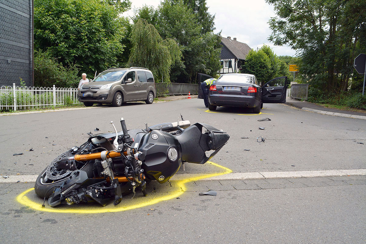 Mit Dem Hubschrauber In Klinik Geflogen - Oberberg-Aktuell