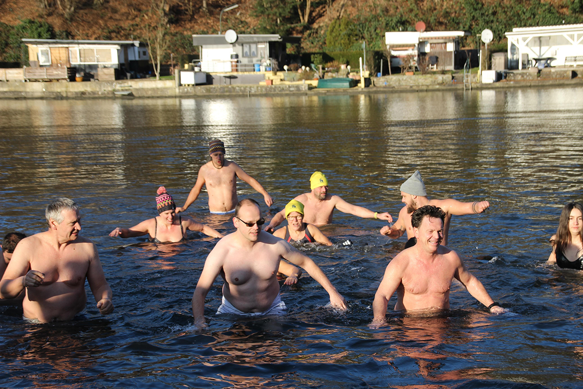 /2020/01/02-01-2020Schwimmeng01.jpg