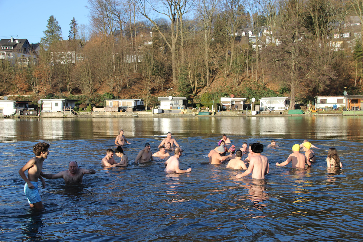 /2020/01/02-01-2020Schwimmeng02.jpg