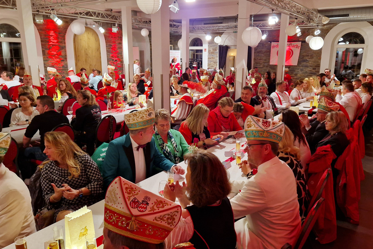 /2022/10/31-10-2022schlossgardeg13.jpg