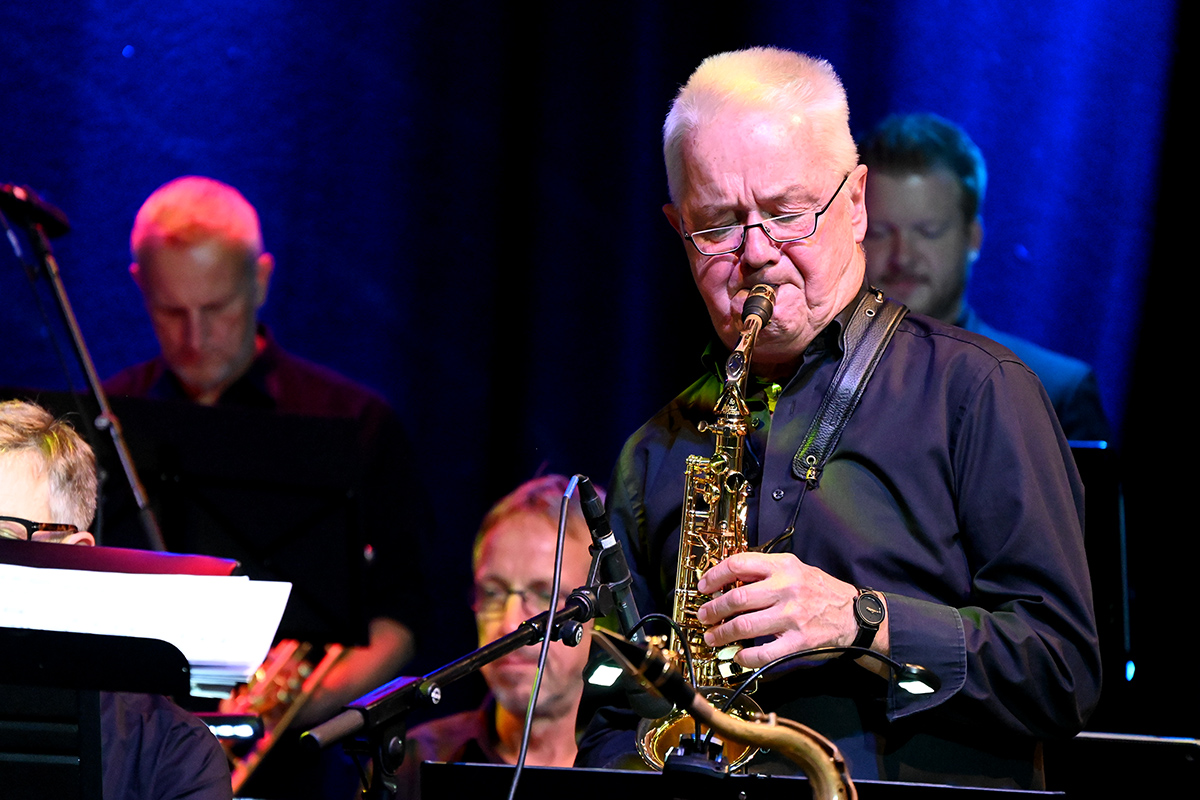 /2024/09/20-09-2024swingcompanyg09.jpg
