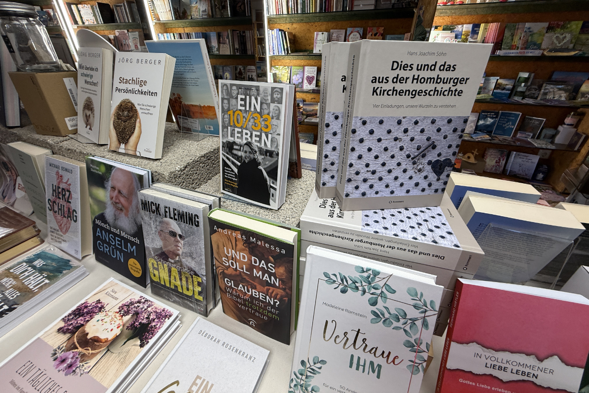 /2024/11/08-11-2024Buchhandlungg03.jpg