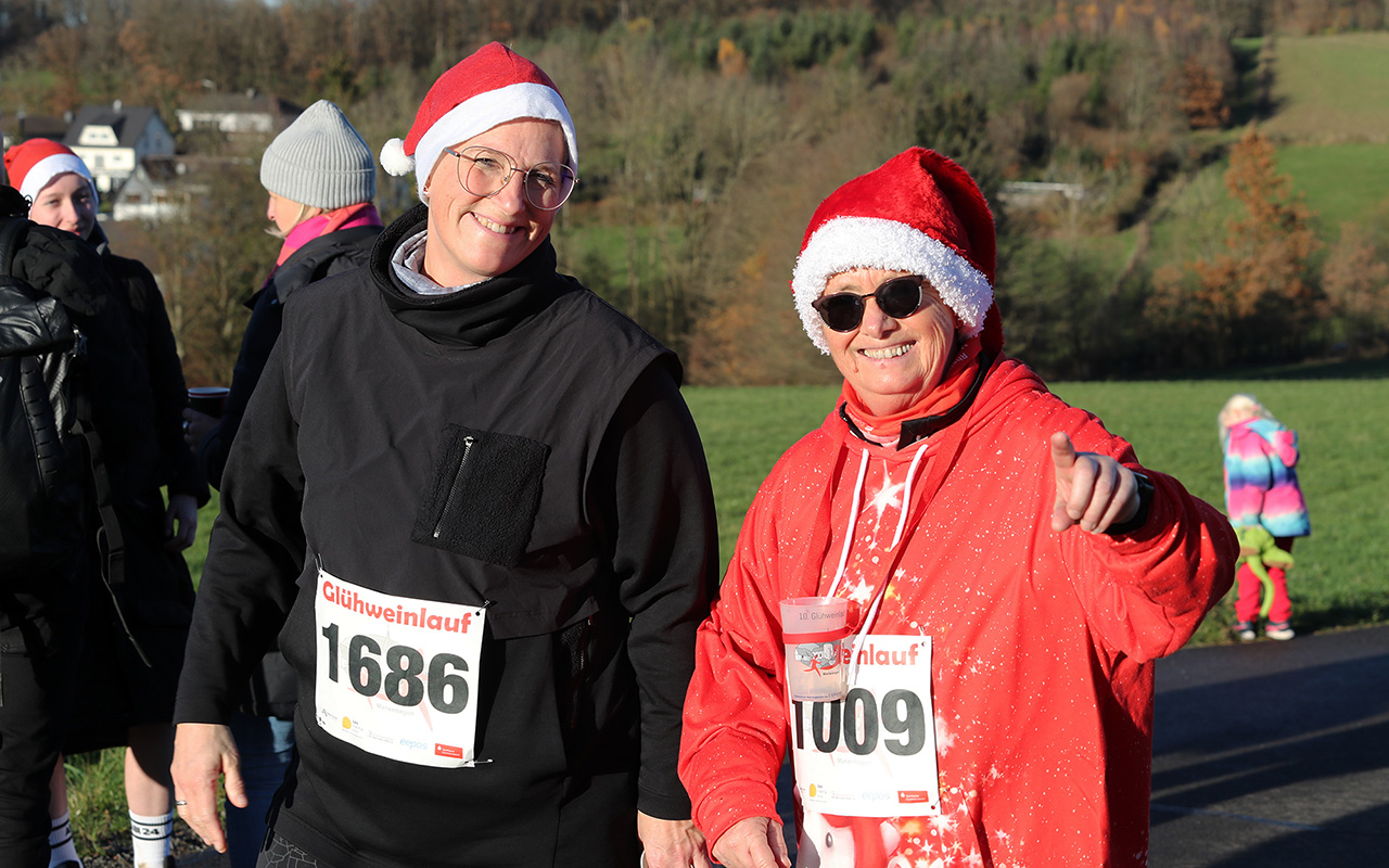 /2024/11/30-11-2024-Gluehwein-Mhagen-38.JPG