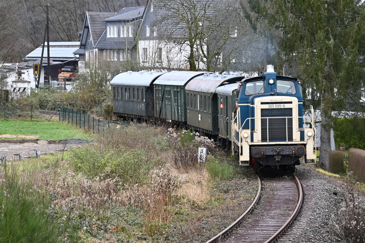 /2024/12/08-12-2024nikolauszug16.JPG