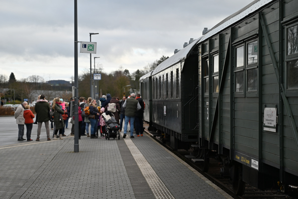 /2024/12/08-12-2024nikolauszug21.JPG