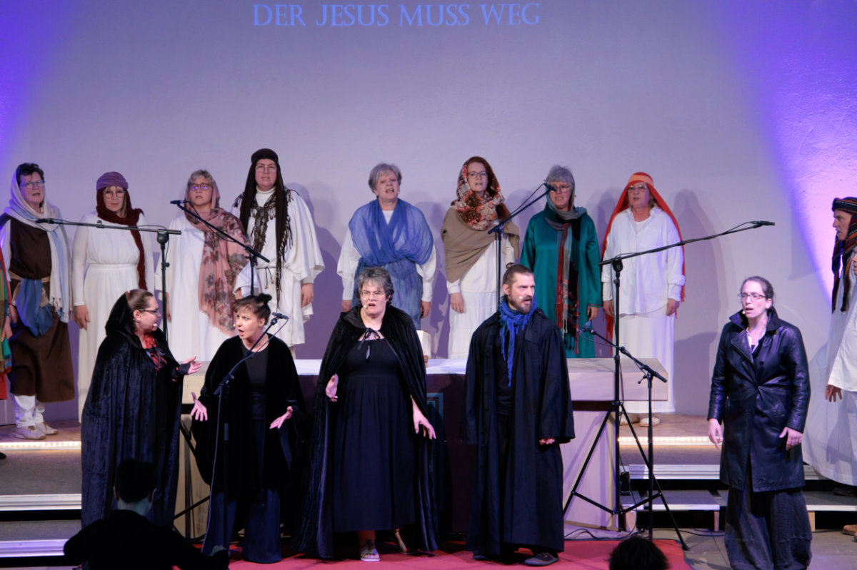 /2025/04/13-04-2025musicalg08.jpg