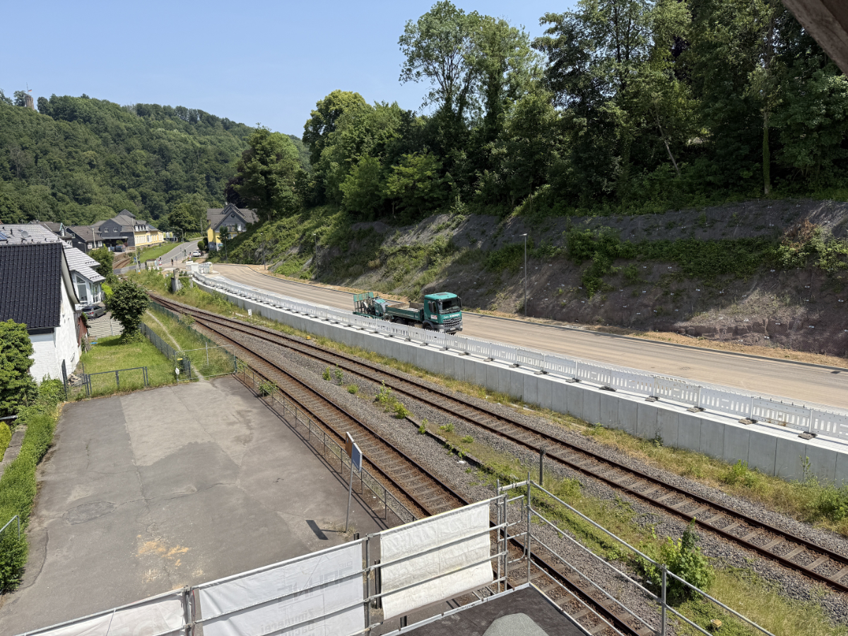 /2025/06/13-06-2025Bahnhofg17.jpg