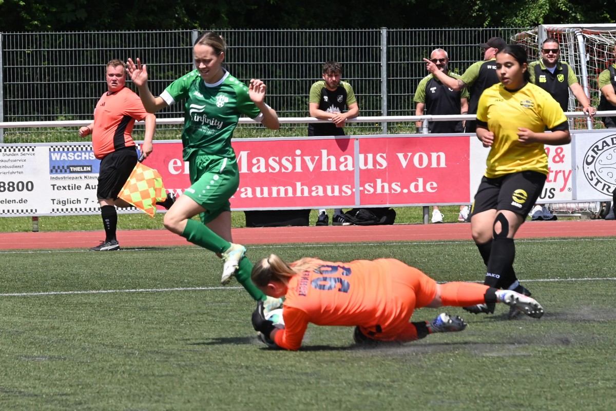 /2025/06/22-06-2025frauenfinaleg02.jpg