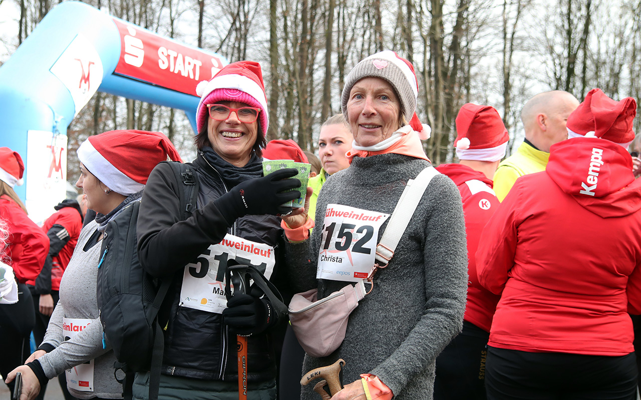 /2025/11/29-11-2025-gluehweinlauf-Mhagen-069.JPG