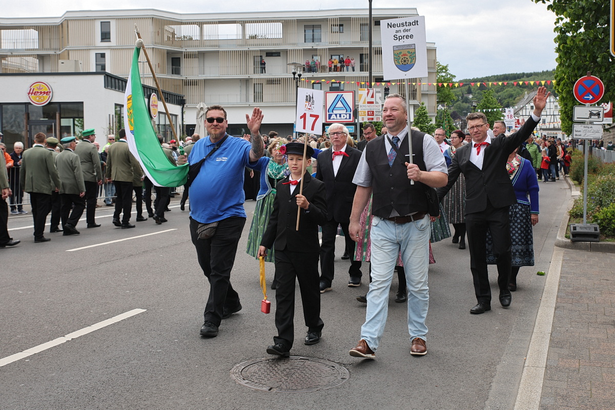 /2026/05/17-05-2026festzugg%2021.JPG