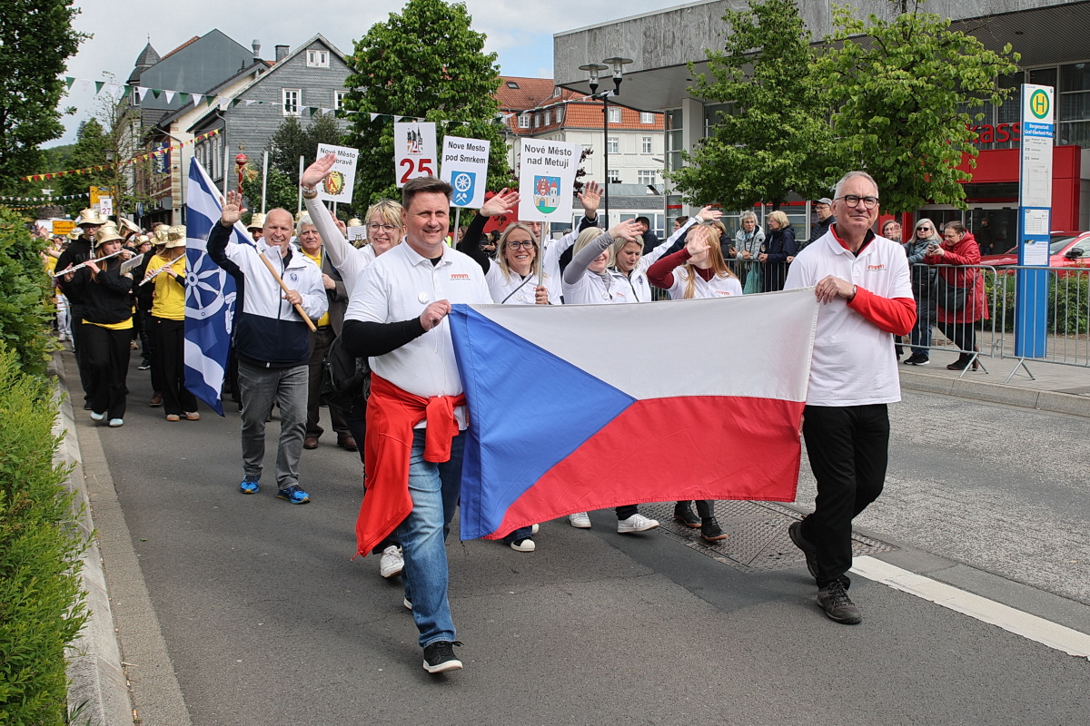 /2026/05/17-05-2026festzugg%2038.JPG