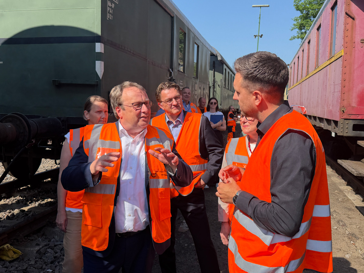 /2026/05/27-05-2026Ministerg08.jpg