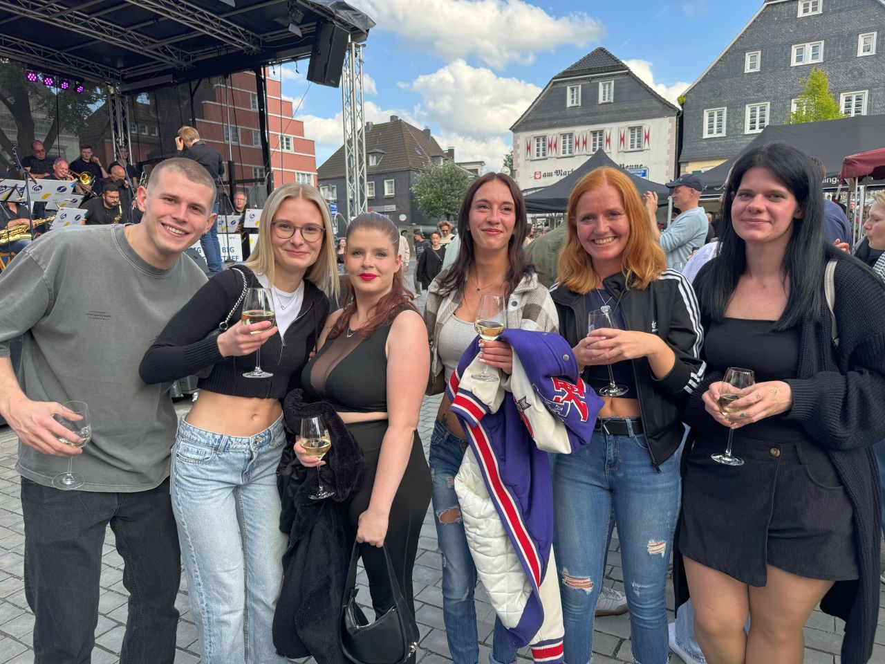 /2026/06/130626-Weinfest-G03.jpg