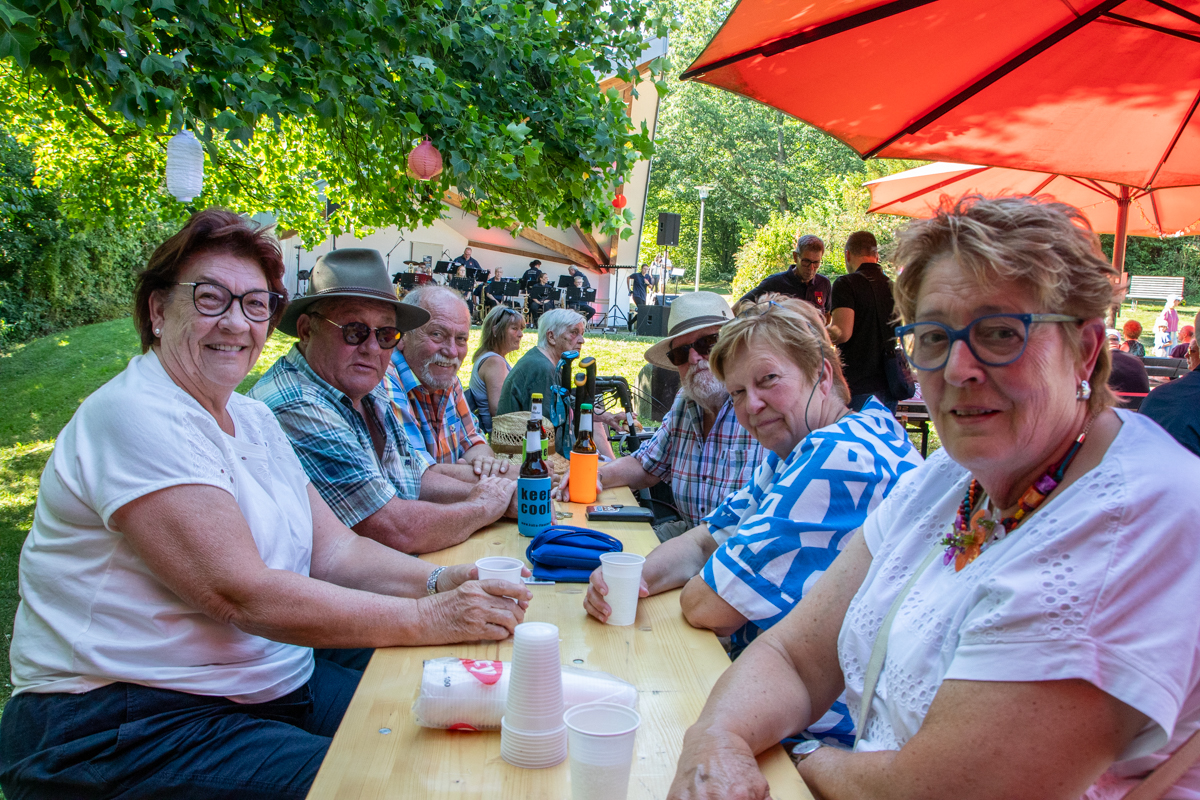 /2026/07/11-07-2026lampioneckenhagen-g27.jpg
