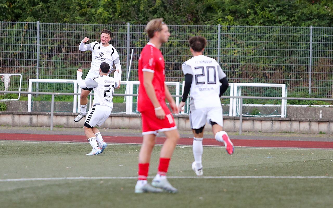 /2026/10/11-10-2026-FKLA-Derschlag-Klaswipper-04.JPG